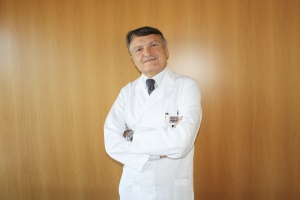 Dr Rafael Bernabeu
